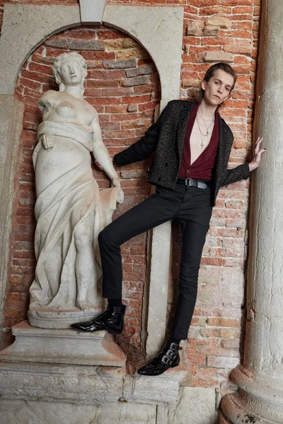 Look 34